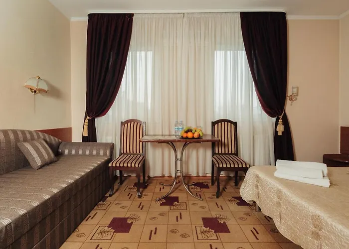 Stanislavskiy DvirГотель